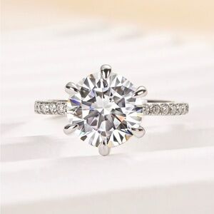 Moissanite 3.0 Ct Round Cut 6 Prong Ring